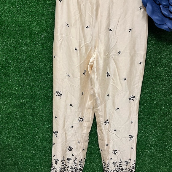 Talbots Ivory Black Floral High Waist Pants Fit Like A Small - Picture 4 of 9
